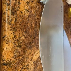 Shelf glass tempered